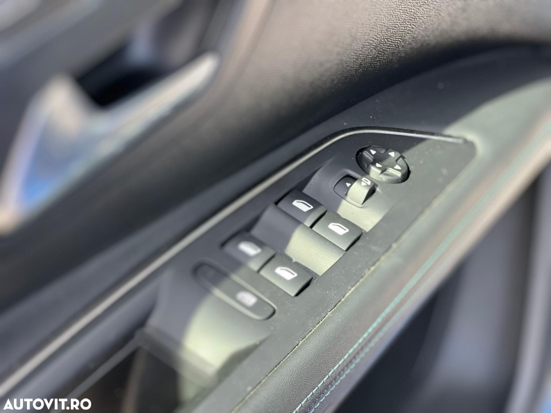 Peugeot 3008 PureTech 130 Stop & Start EAT6 Allure - 11