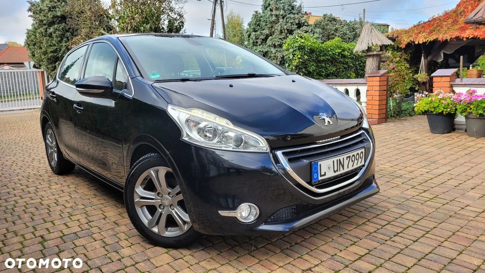 Peugeot 208 120 VTI Automatik Allure - 1
