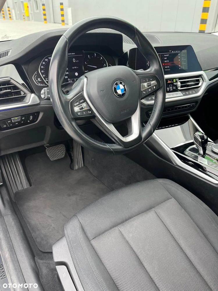 BMW Seria 3 318d Advantage - 17