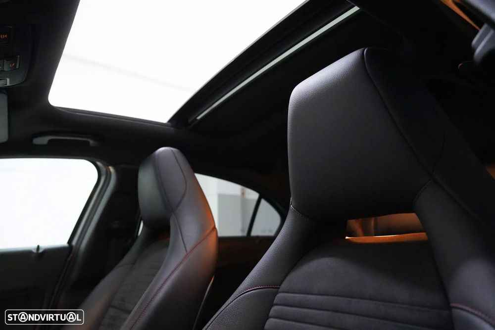 Mercedes-Benz A 45 AMG 4-Matic - 8