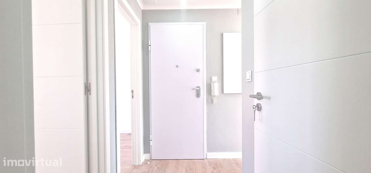 Apartamento Remodelado T2+1, Junto ao Jardim da Música e com Excelente - Grande imagem: 4/13