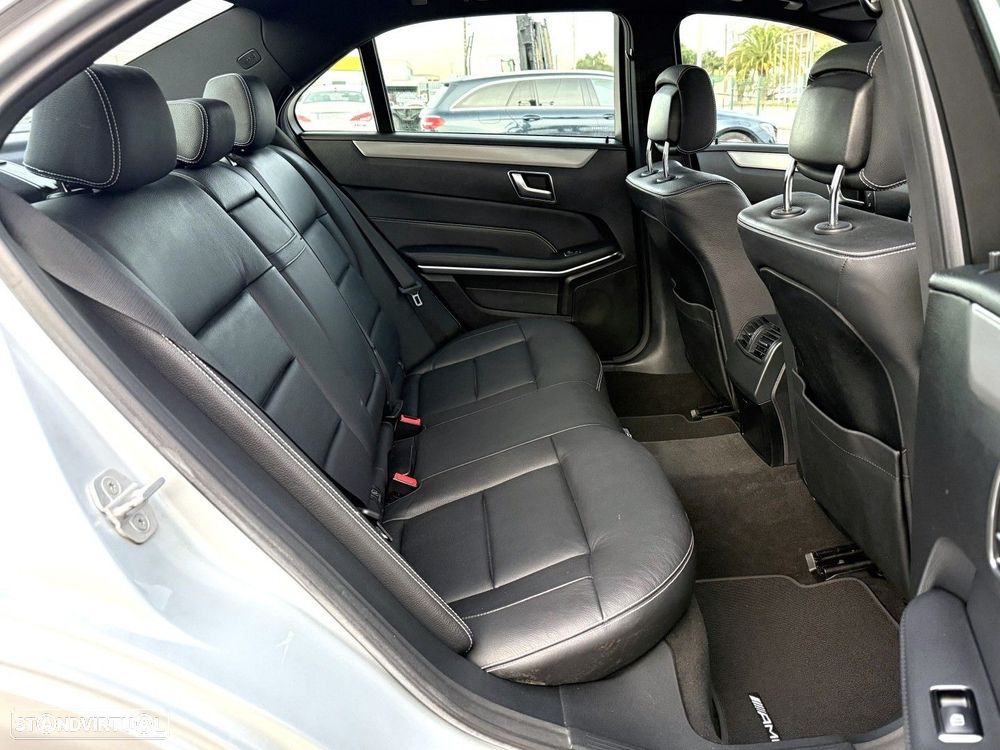 Mercedes-Benz E 220 BlueTEC Avantgarde Auto. - 12