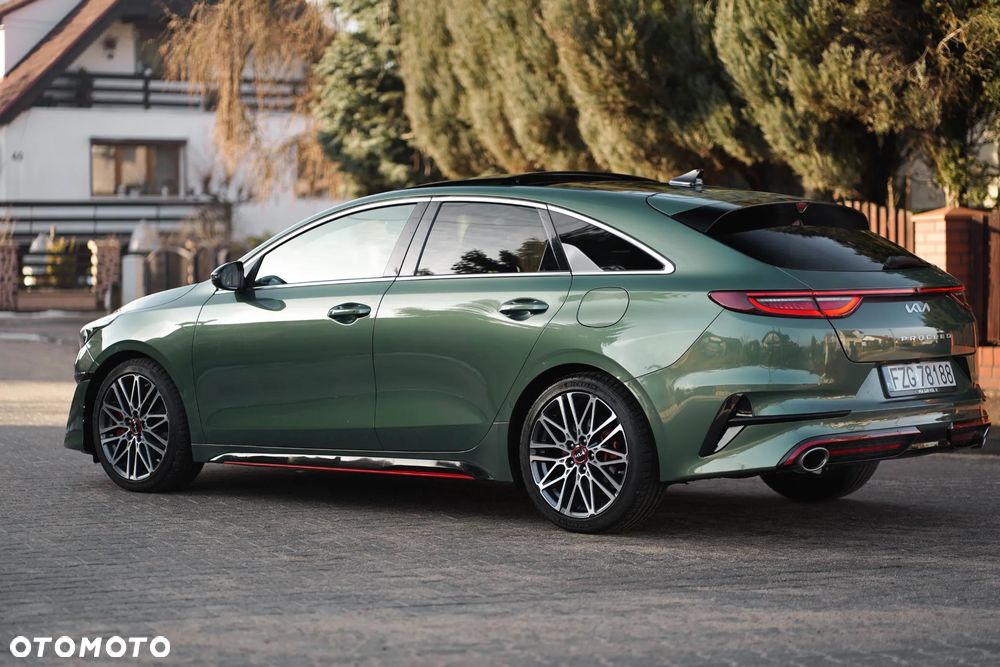Kia ProCeed 1.6 T-GDI GT DCT - 16