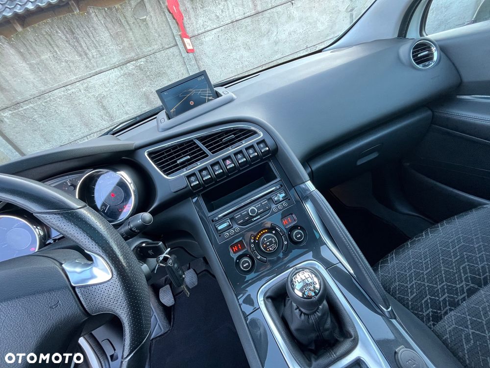 Peugeot 3008 HDi 115 Allure - 18