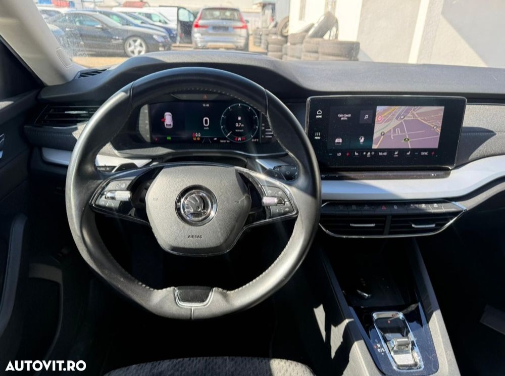 Skoda Octavia 2.0 TDI DSG First Edition - 4