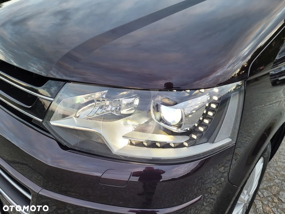 Volkswagen Multivan - 11