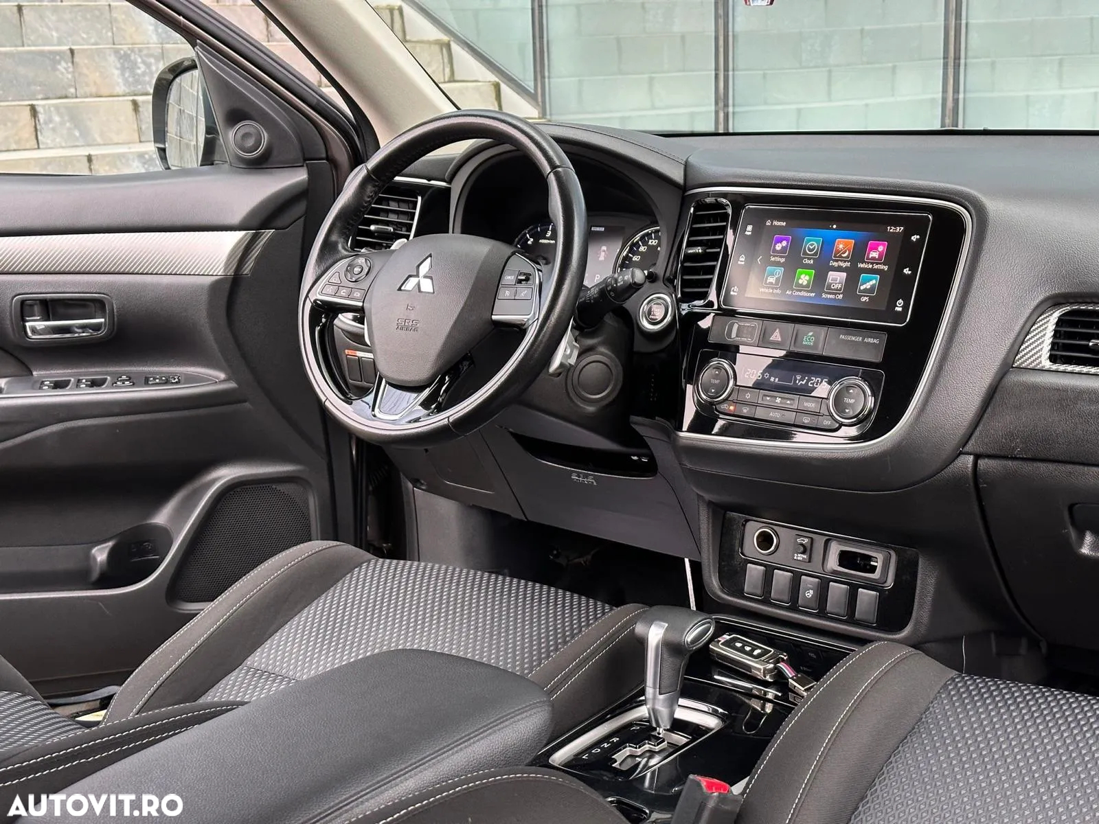 Mitsubishi Outlander 2.2 DI-D 4WD TC-SST Intense - 7
