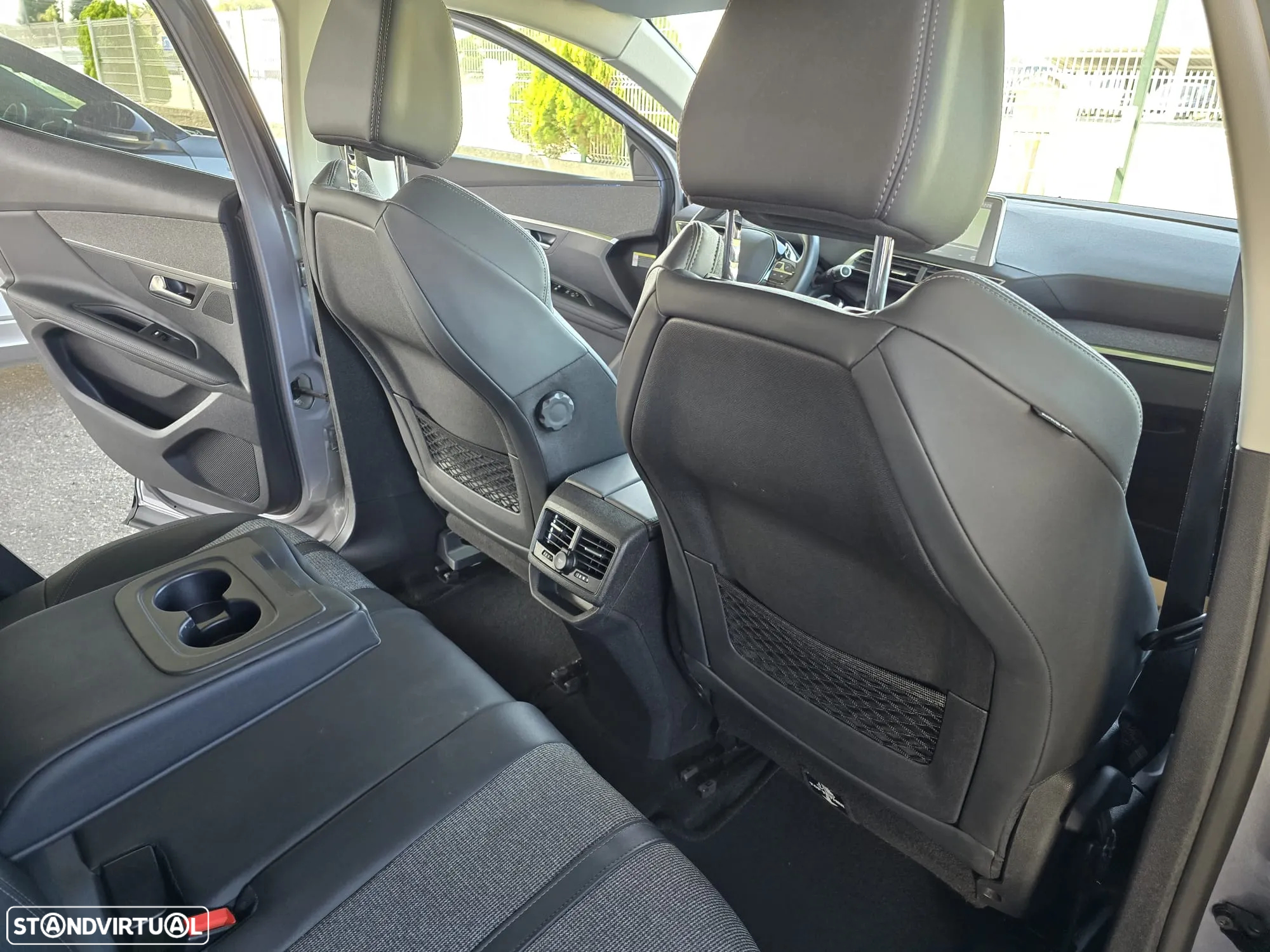 Peugeot 3008 1.5 BlueHDi Allure - 27