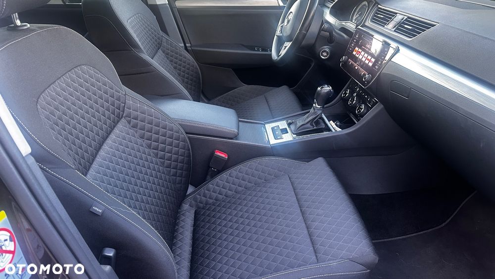 Skoda Superb 2.0 TDI SCR Style DSG - 5