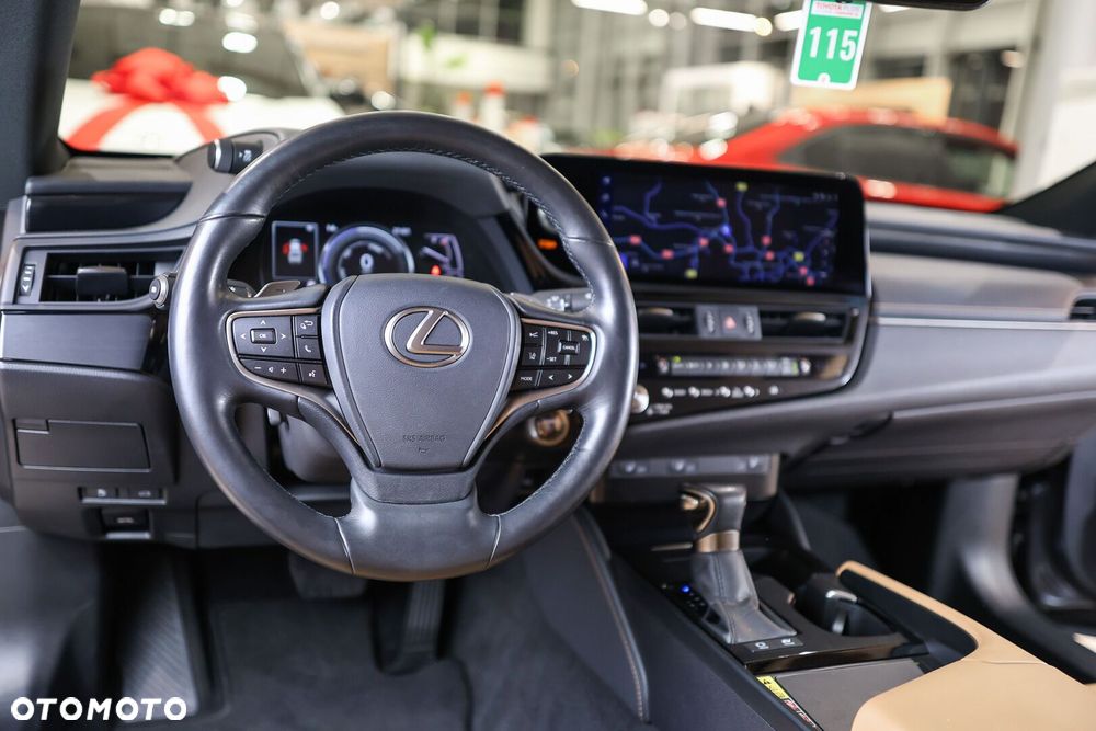 Lexus ES 300h Business Edition - 25