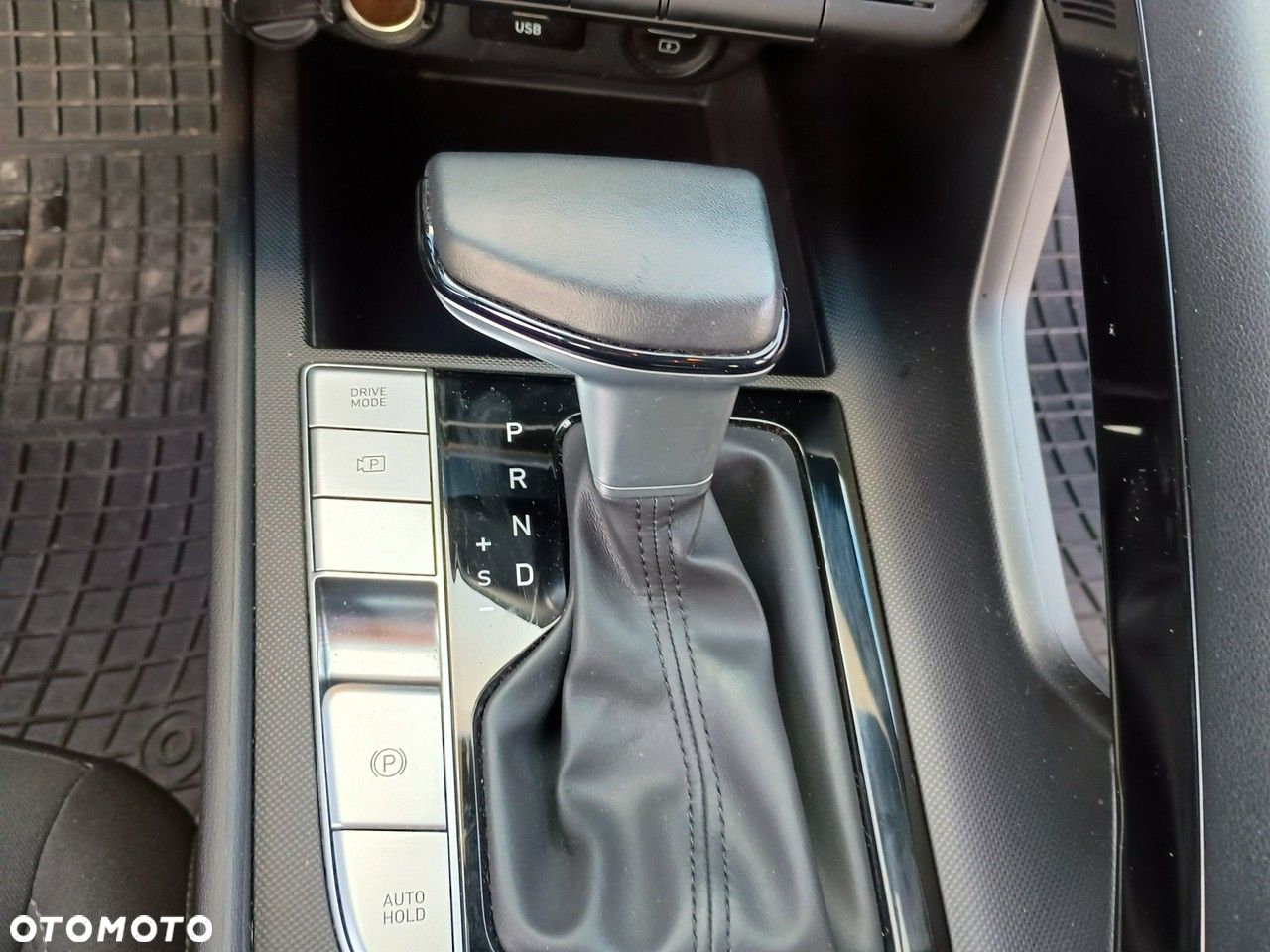 Hyundai Elantra - 20