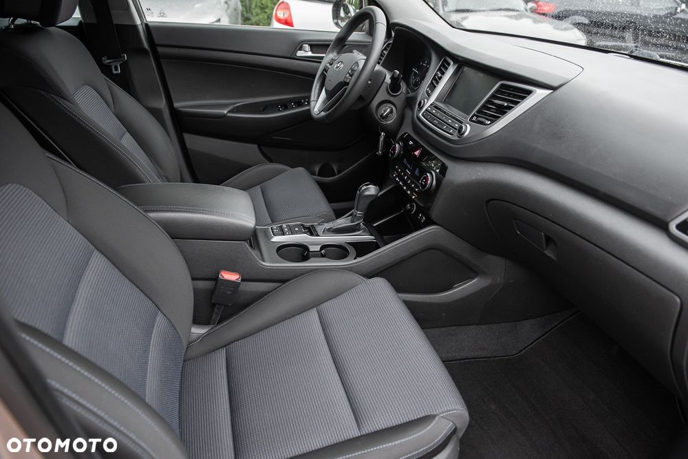 Hyundai Tucson blue 2.0 CRDi 4WD Premium - 32