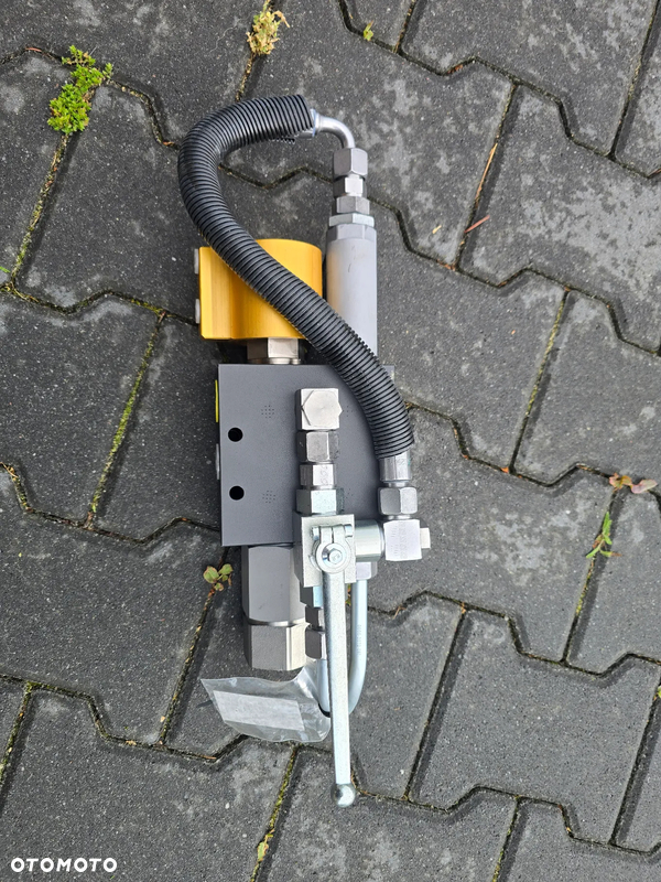 Rozdzielacz do hydrauliki 501/354
