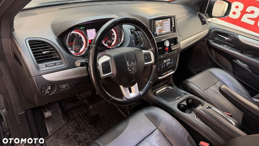 Dodge Grand Caravan - 23