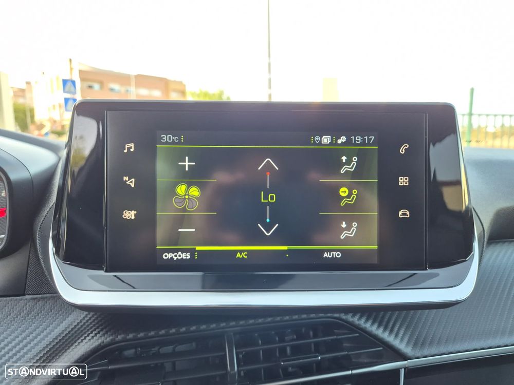 Peugeot 2008 1.2 PureTech Allure Pack - 35