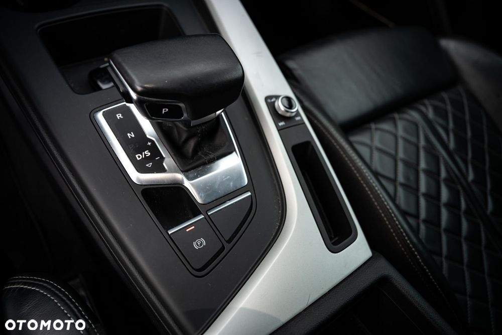 Audi A4 Limousine - 17