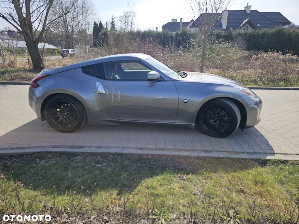 Nissan 370 Z - 7