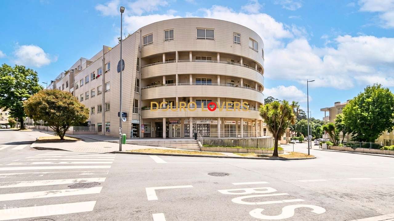 Apartamento T1+1 com terraço no Vyla Penedo - Grande imagem: 2/29