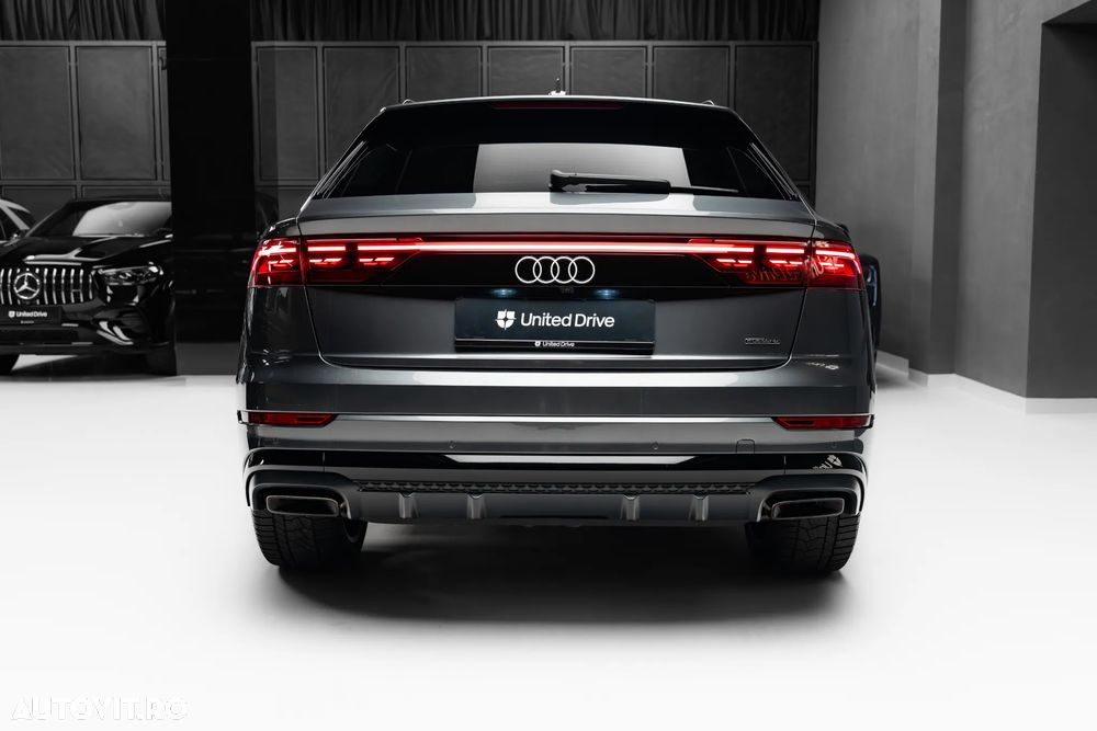 Audi Q8 55 TFSI e quattro Tiptronic PHEV - 40