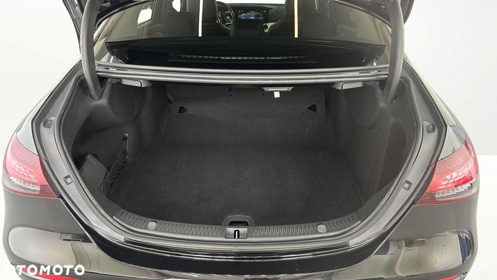 Mercedes-Benz Klasa E 220 d 4-Matic AMG - 18