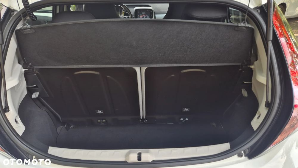Toyota Aygo x-play - 16