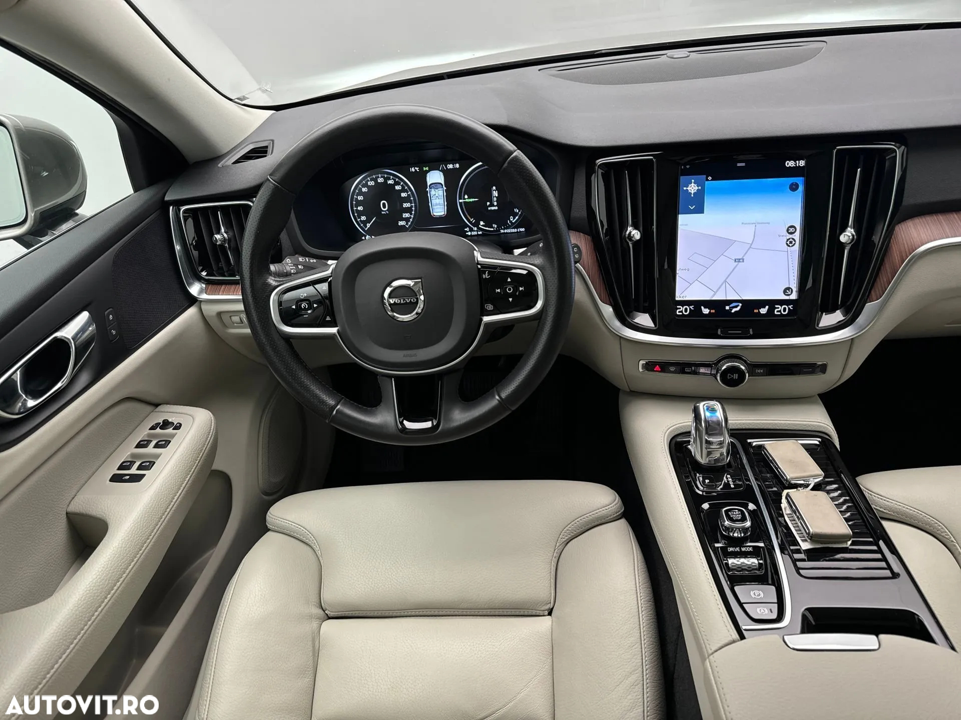 Volvo V60 T8 AWD Recharge Geartronic Inscription - 9