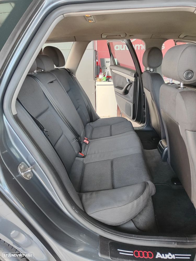 Audi A4 Avant 1.9 TDI m6 Exclusive - 18