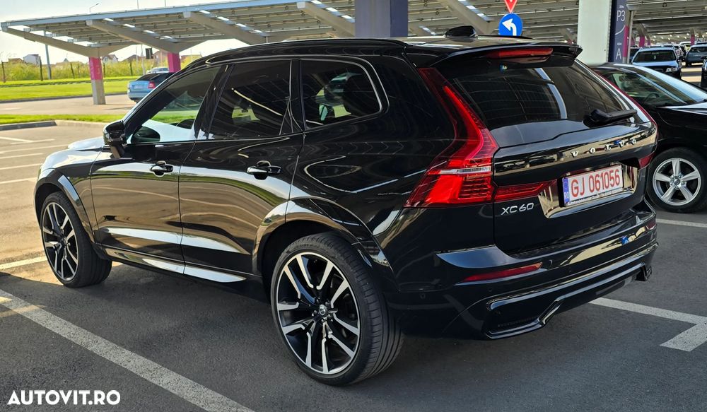 Volvo XC 60 B5 MHEV AWD R-Design - 2
