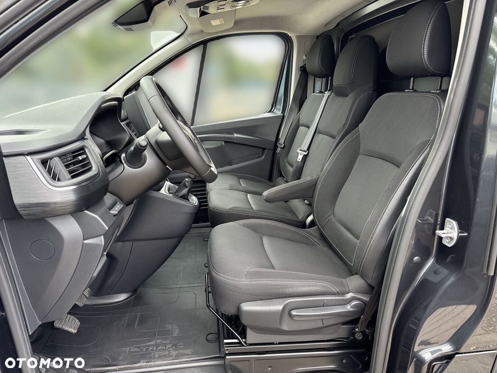 Renault Trafic - 12
