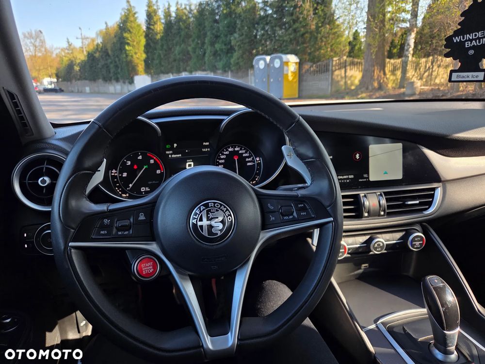 Alfa Romeo Giulia 2.2 AT8-Q4 Veloce - 29
