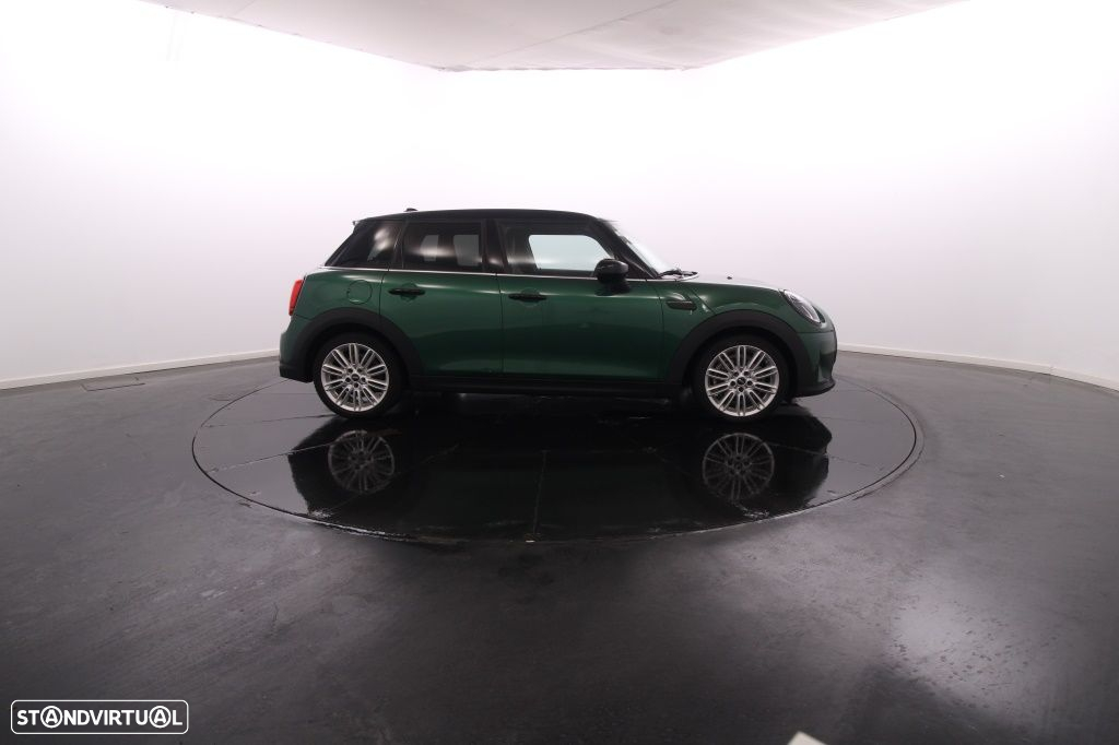 MINI 5 Portas Cooper Classic Auto - 9