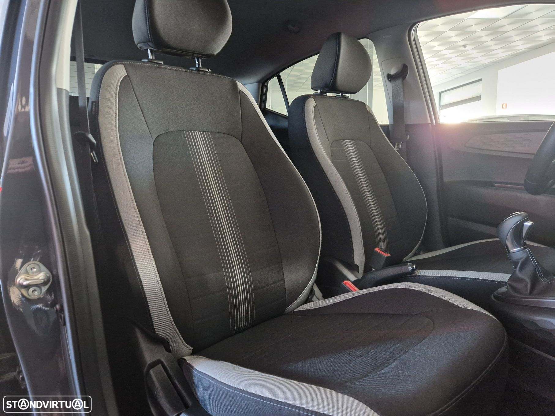 Hyundai i10 1.0 Comfort AMT - 14
