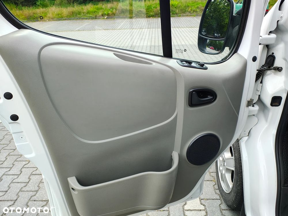 Opel Vivaro - 14