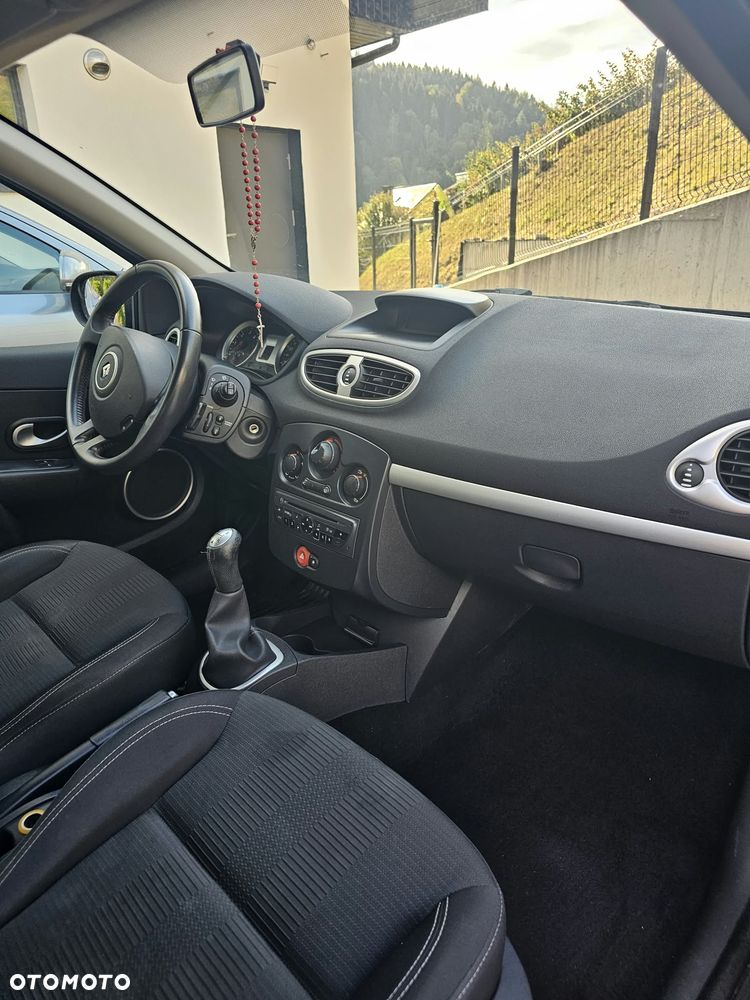 Renault Clio - 7