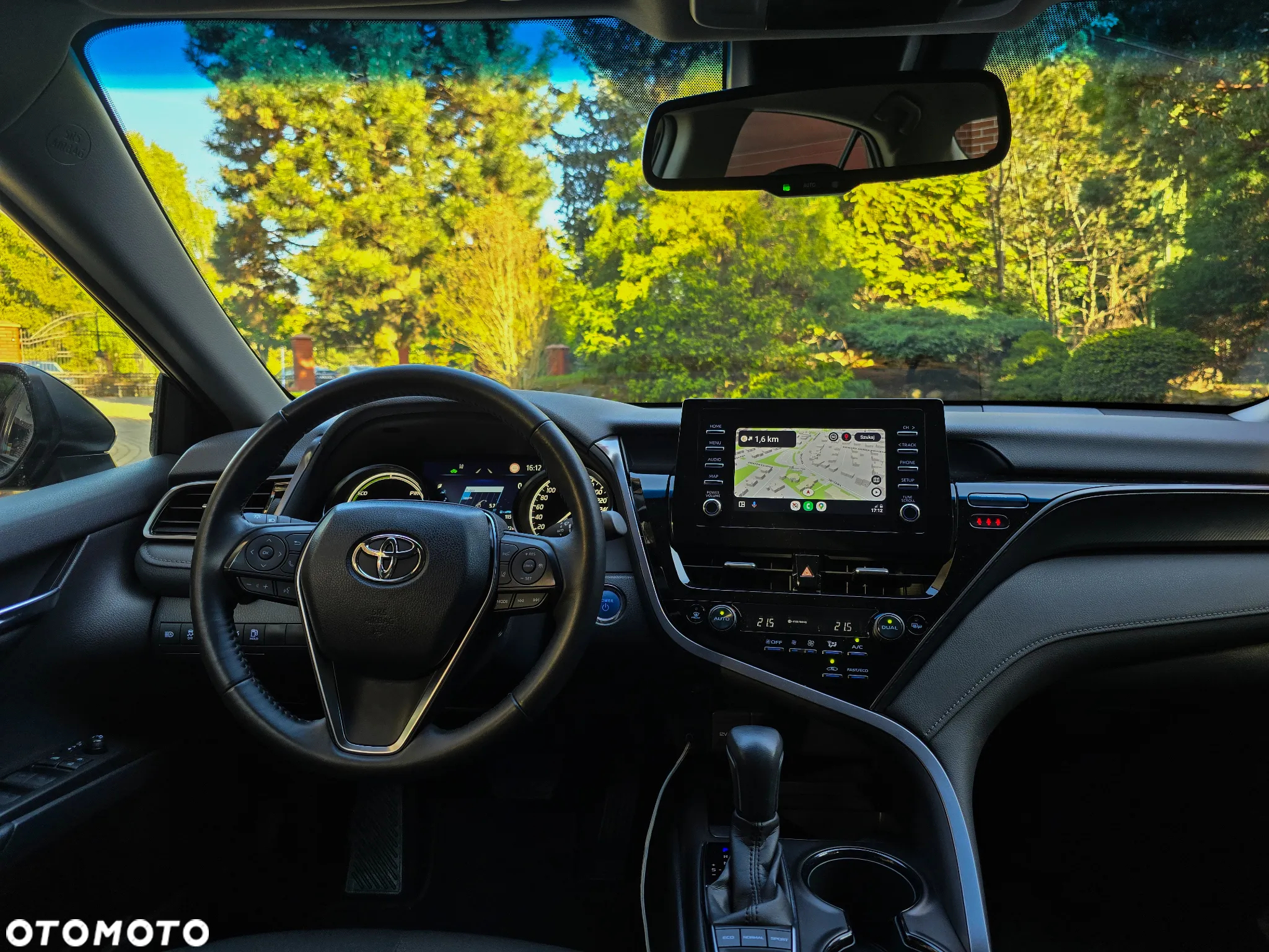Toyota Camry - 22