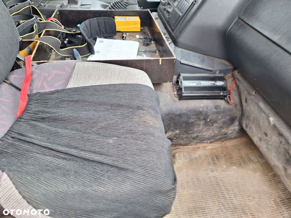 Iveco Eurotrakker 260E38 6X4 + Cifa 32 - 33