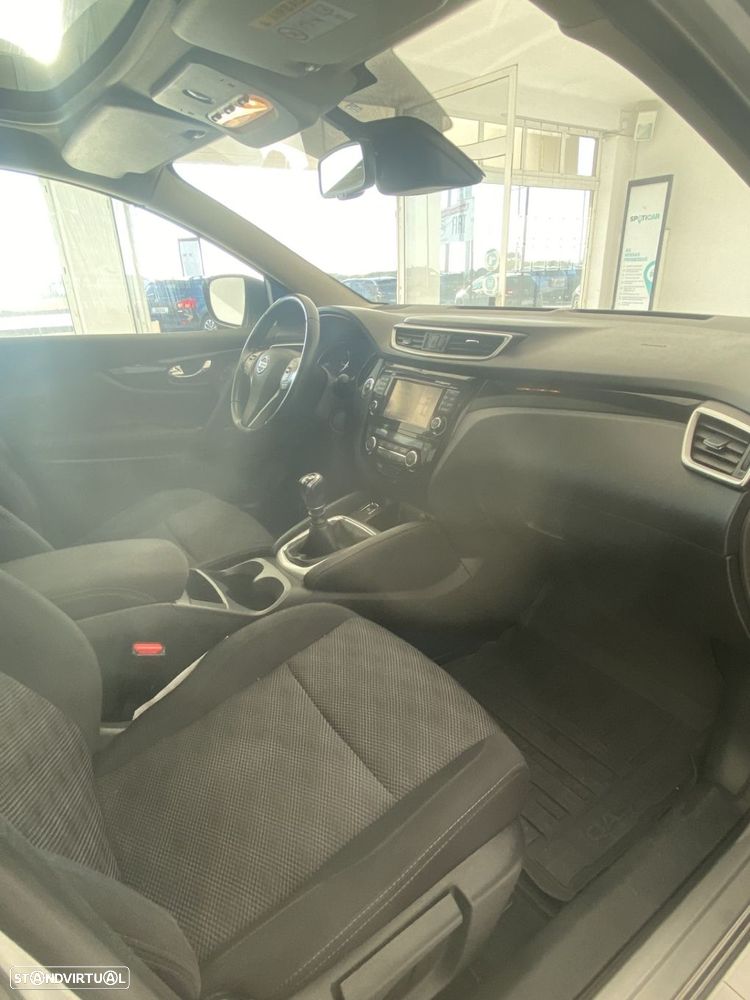 Nissan Qashqai 1.5 dCi N-Connecta - 9