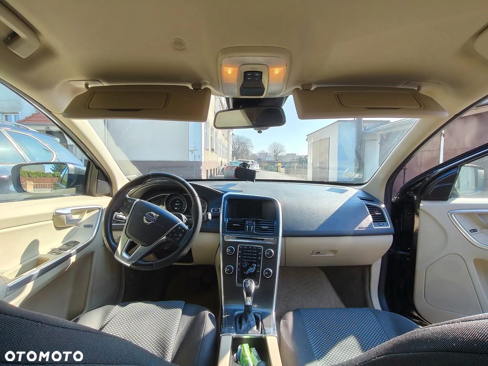 Volvo XC 60 - 8