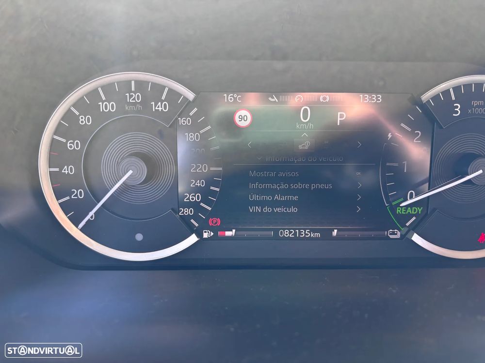 Land Rover Discovery Sport P300e SE - 33