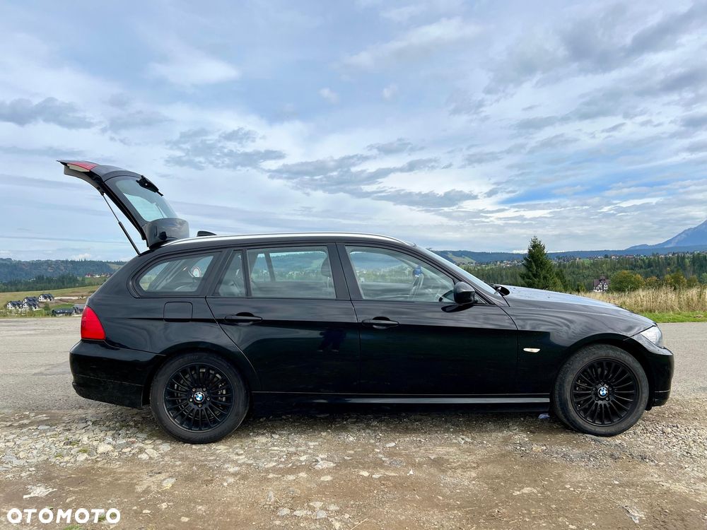 BMW Seria 3 320d xDrive - 14