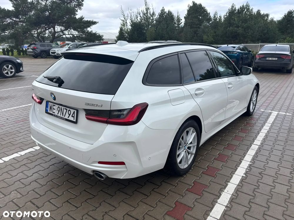 BMW Seria 3 320d xDrive - 9