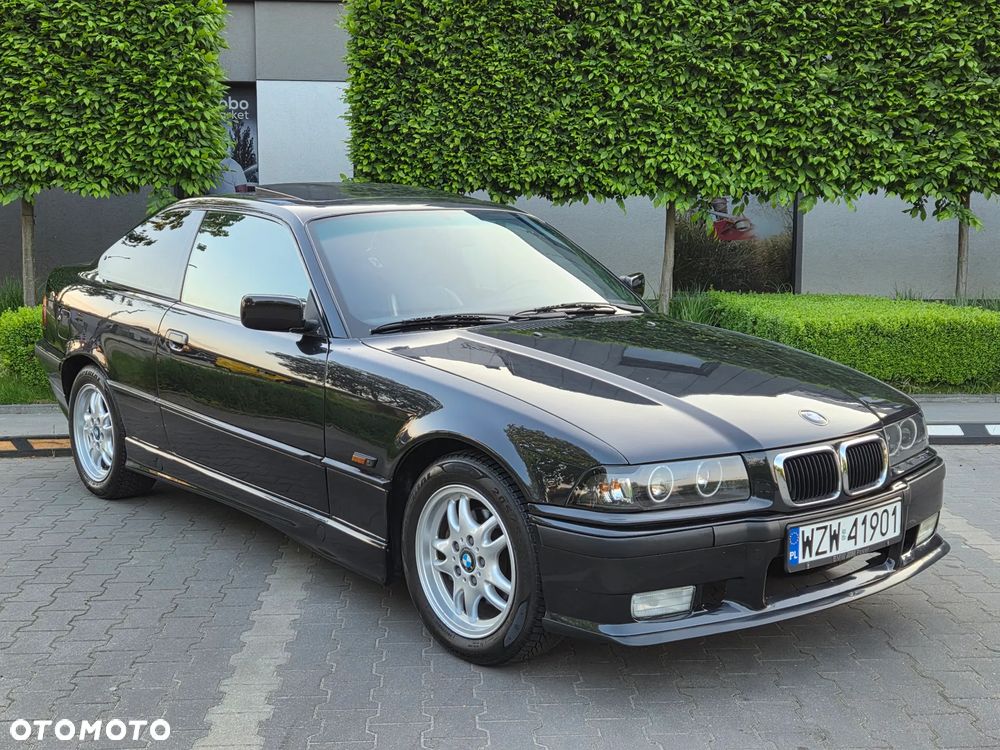 BMW Seria 3 323i - 5