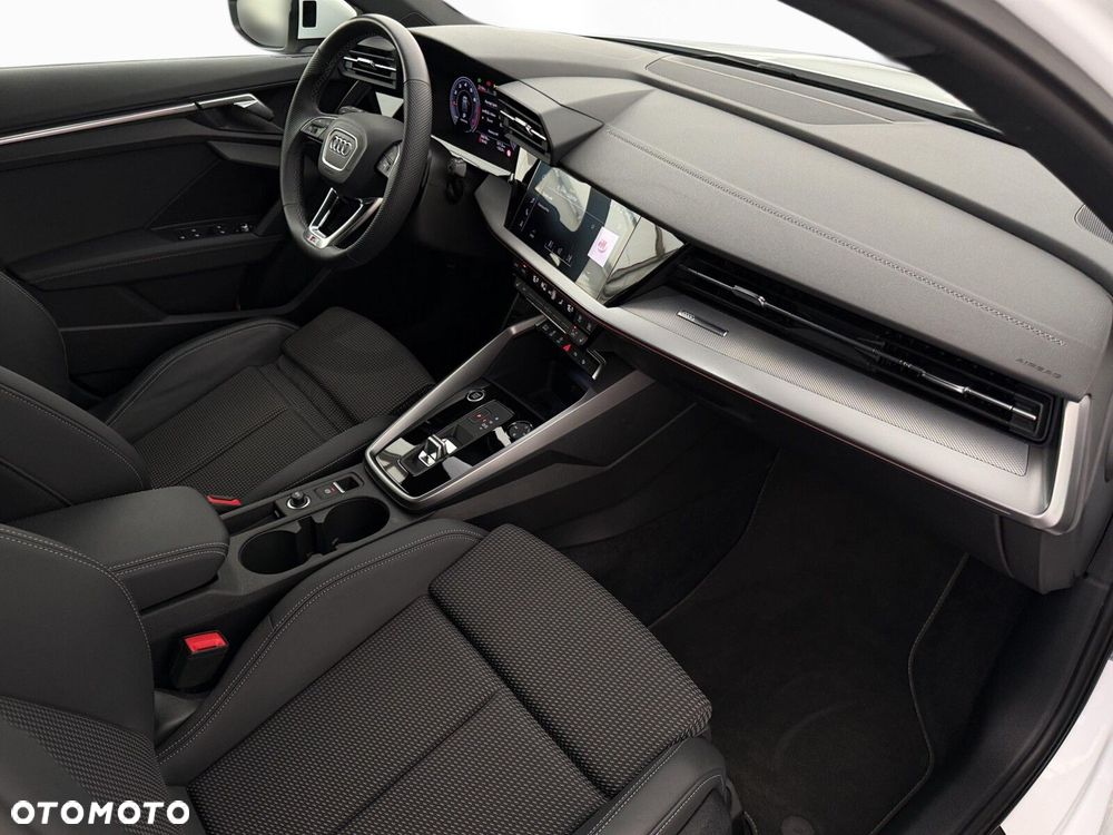 Audi A3 Sportback - 13