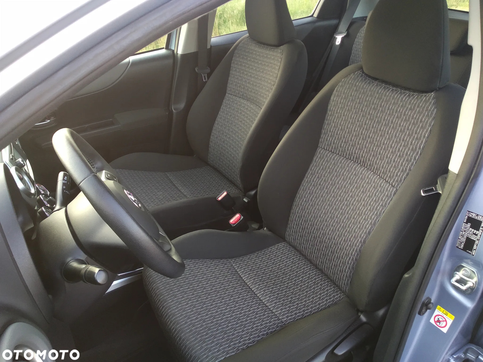 Toyota Yaris 1.33 VVT-i Edition - 10