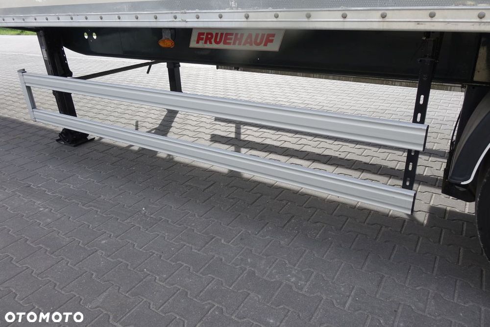 Fruehauf KONTENER / FURGON / OSIE SAF / ROLETA / OŚ PODNOSZONA / PODŁOGA SZYNA-DESKA - 22