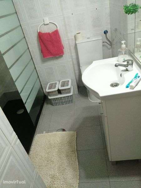 Apartamento T1 +1 - Grande imagem: 2/5