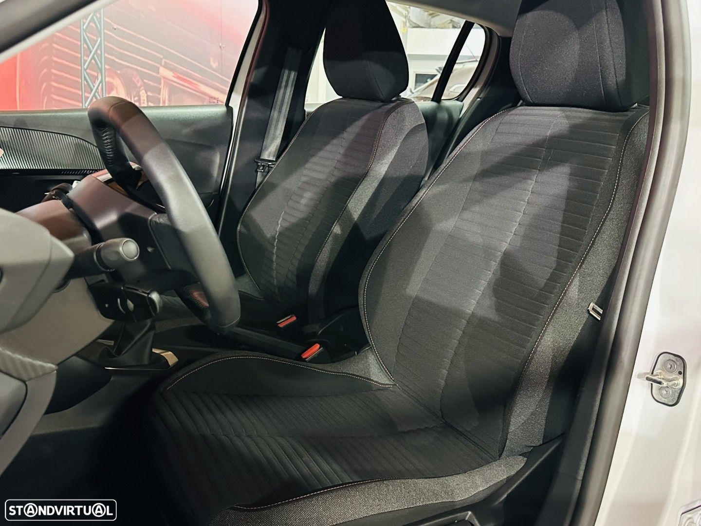 Peugeot 208 1.2 PureTech Active Pack - 6