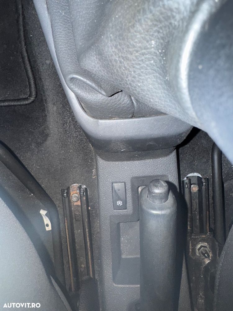 Dacia Lodgy 1.2 TCe 115 CP Stepway - 9