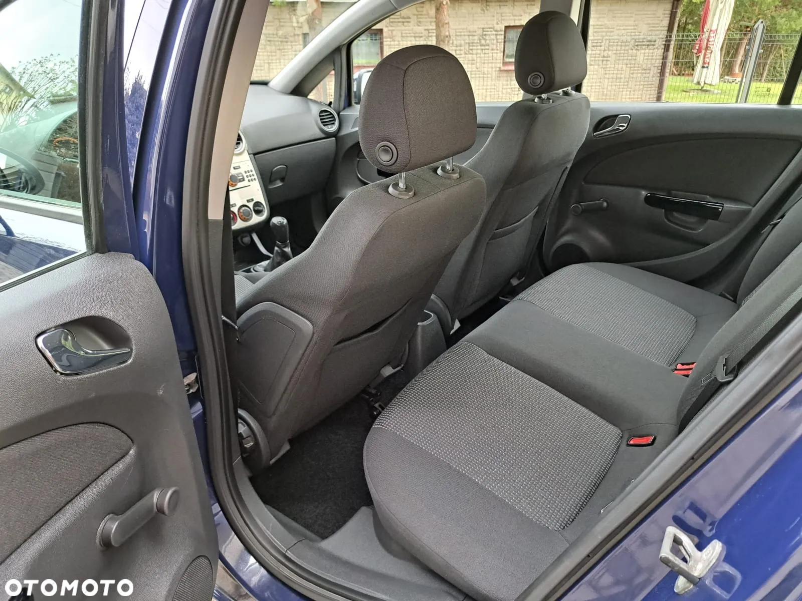 Opel Corsa 1.2 16V Essentia - 14