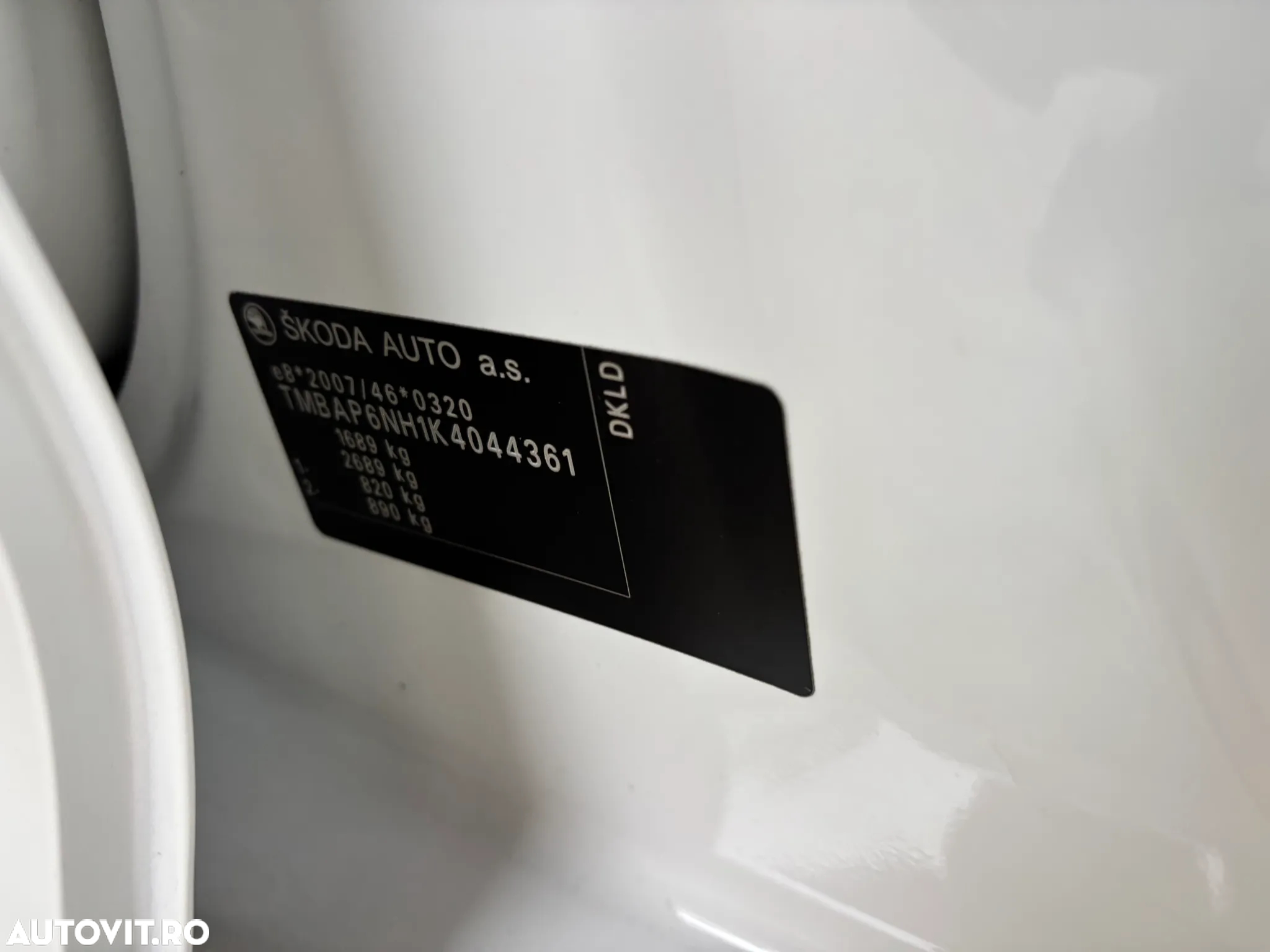 Skoda RAPID 1.0 TSI Ambition - 35